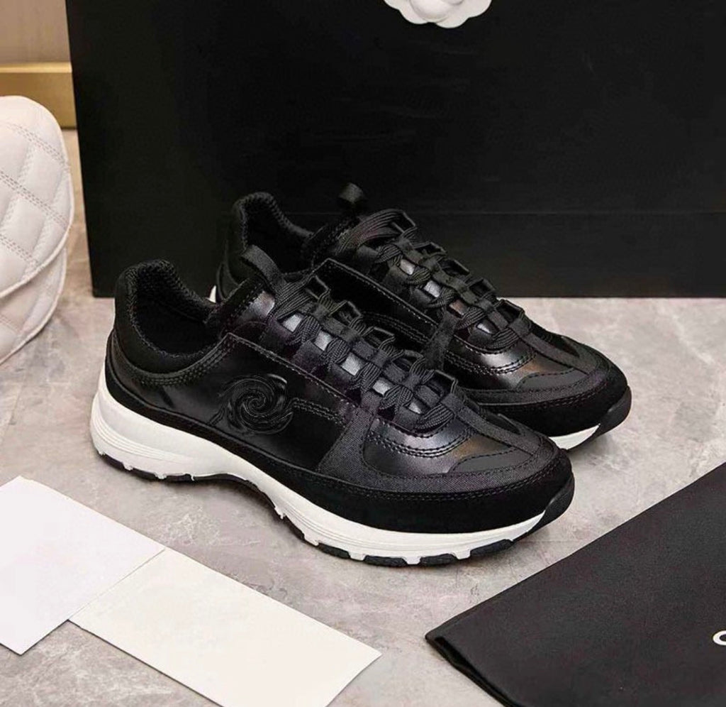 CC 25A Logo Runners